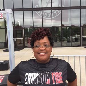 Meet your Posher, Cassandra